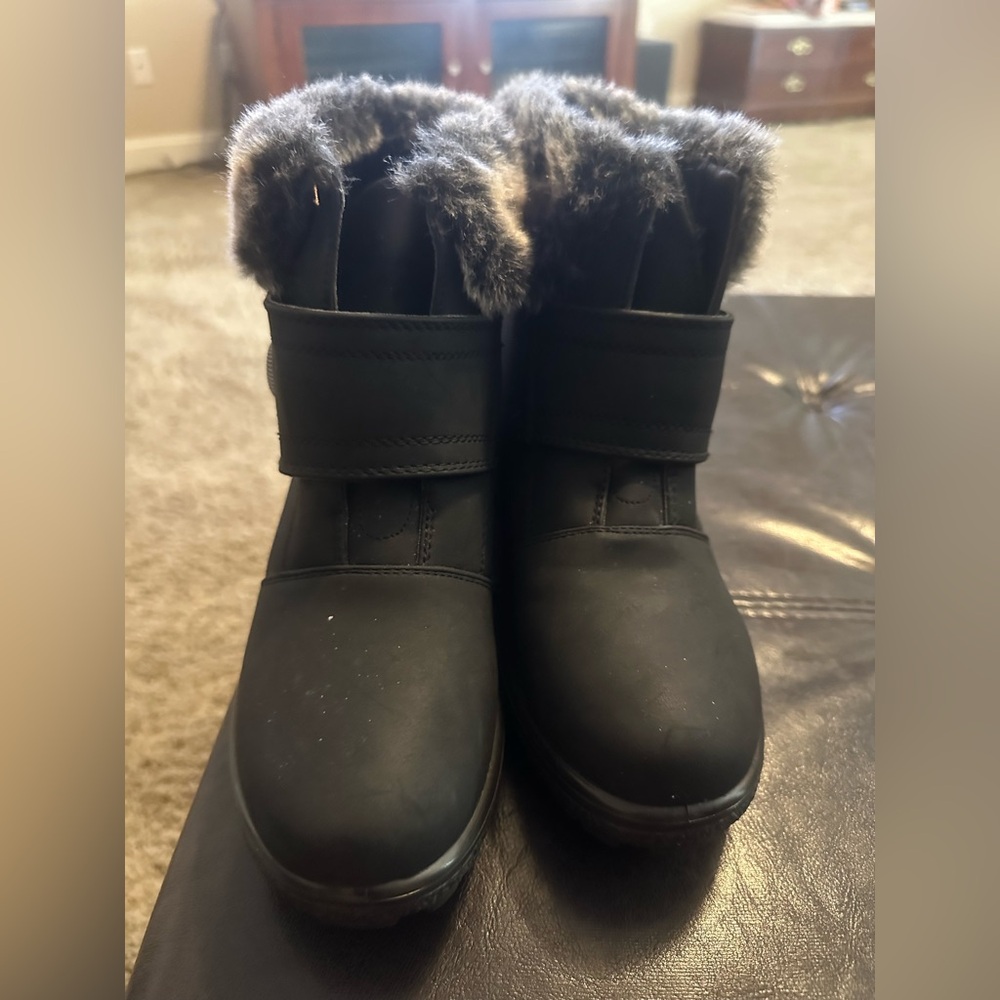 Black Snow Booties